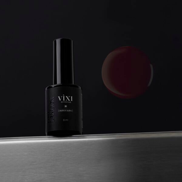 Vernis semi-permanent No. 32 – Ma main est détendue