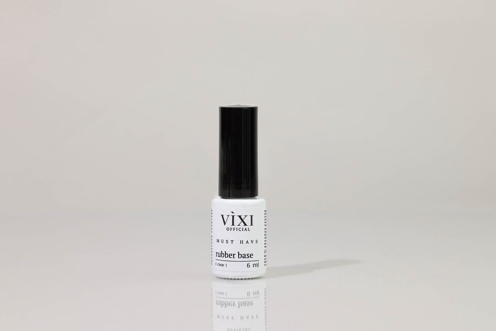 BASE TRANSPARENTE POUR ONGLES – MUST HAVE